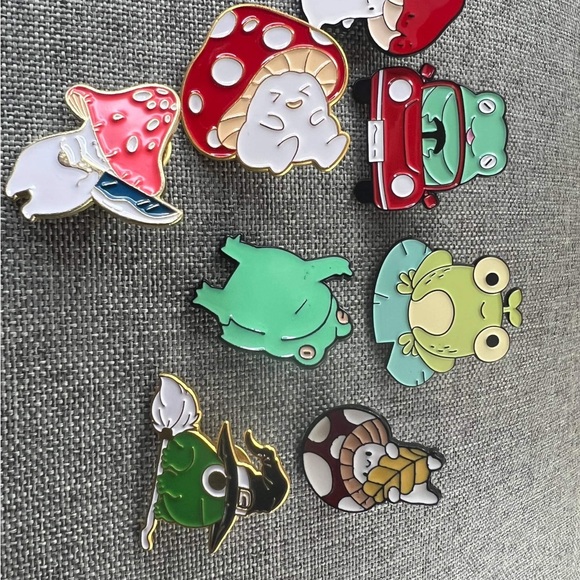 Frog Enamel Pin Brooches Label From Mushroom New - Picture 3 of 3